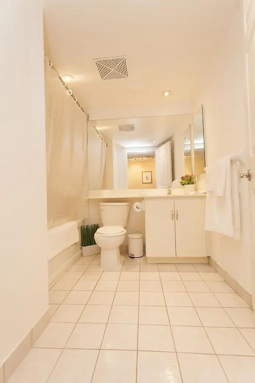 Red Maple Suites - Icon Toronto 0*,