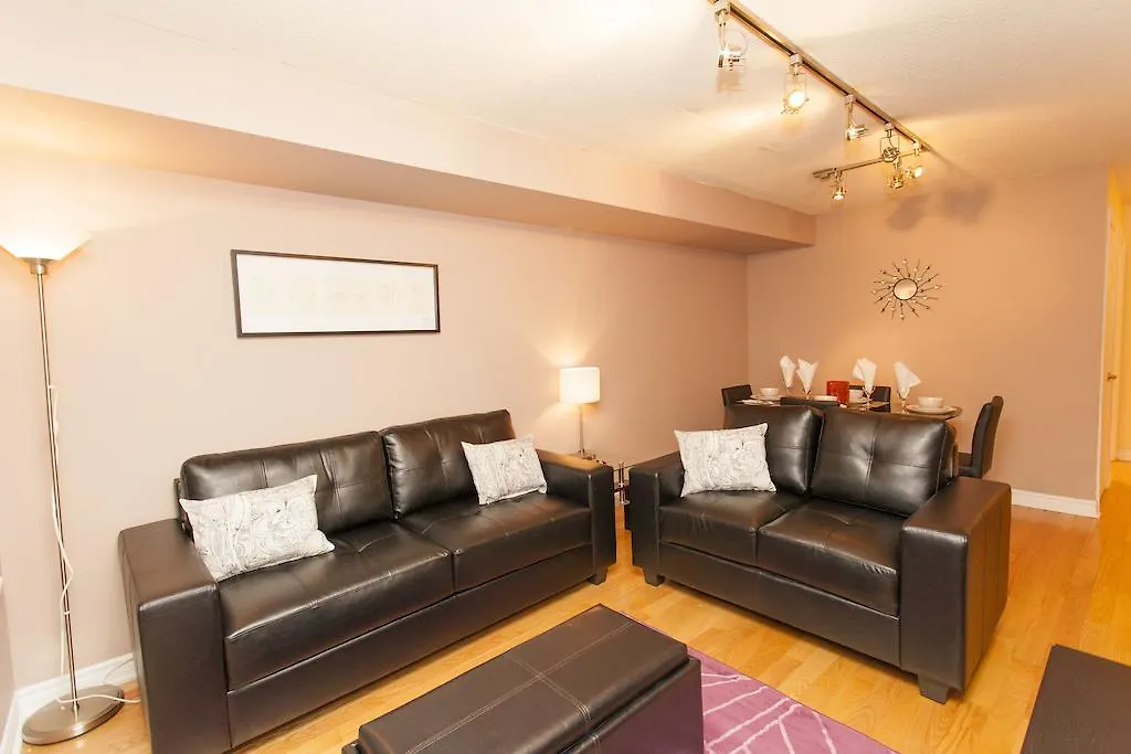 Red Maple Suites - Icon Toronto 0*,  Canadá