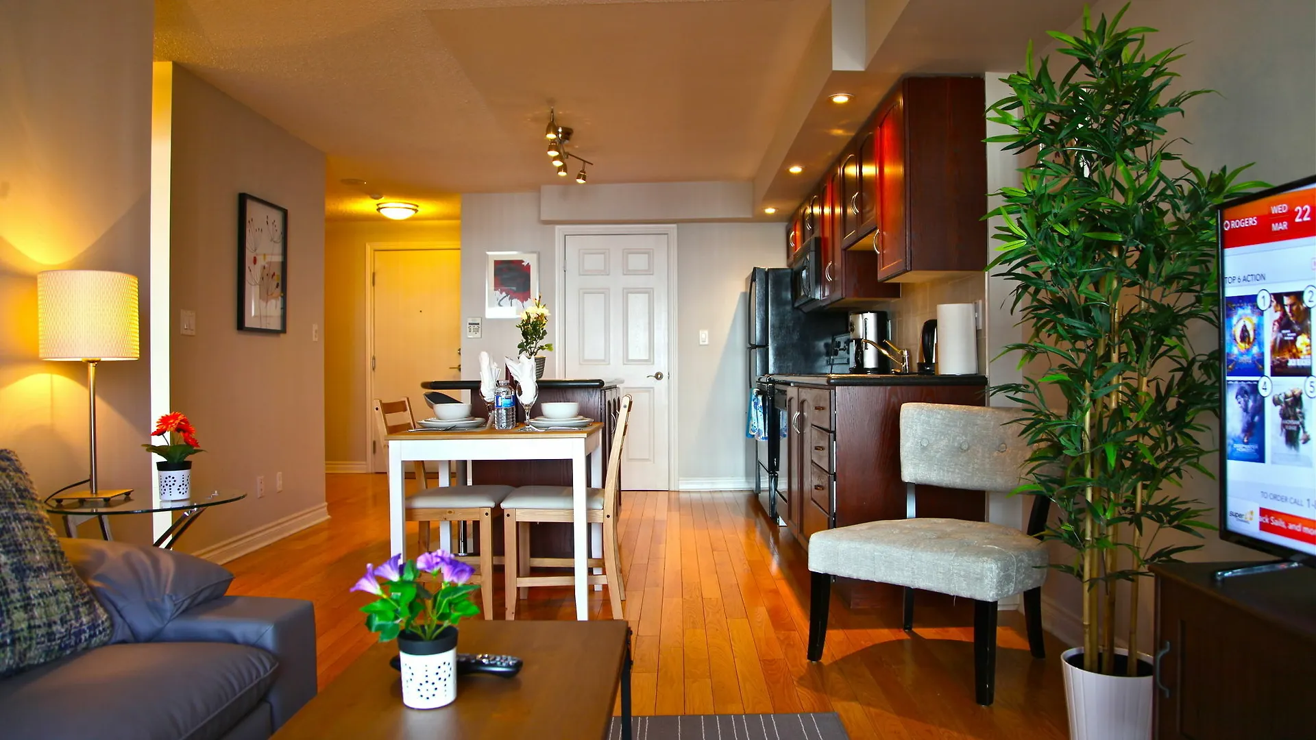 Red Maple Suites - Icon Toronto
