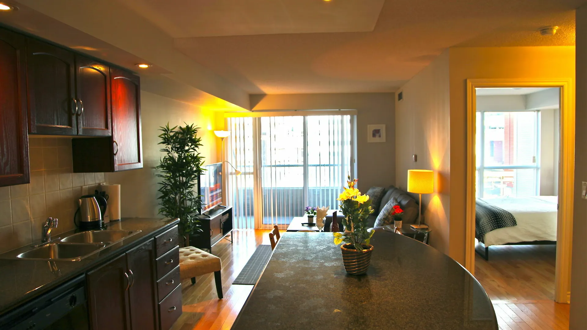 Red Maple Suites - Icon Toronto Canadá